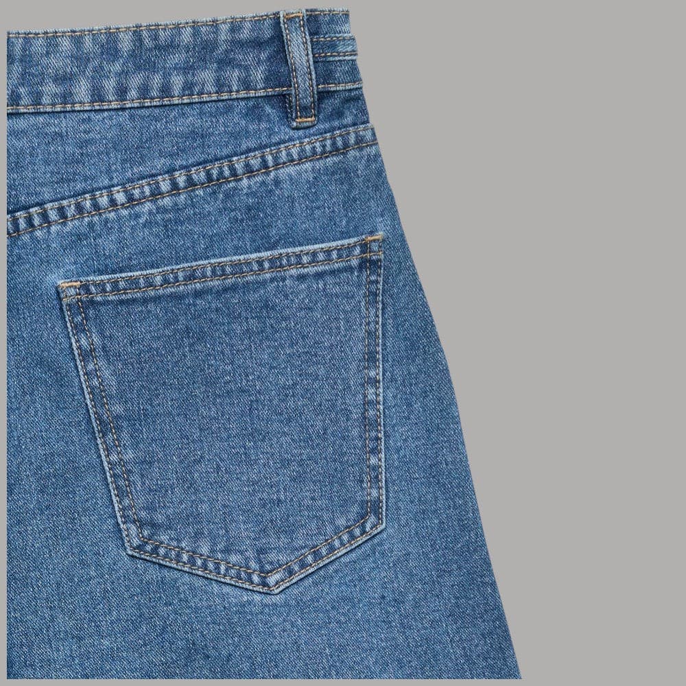 Vero Moda Bermuda Jeans Vita Alta con Catena Decorativa - 6