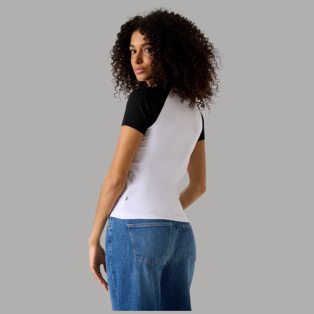 T-shirt Guess GJ Donna Slim in Cotone con Logo Stampato - 4