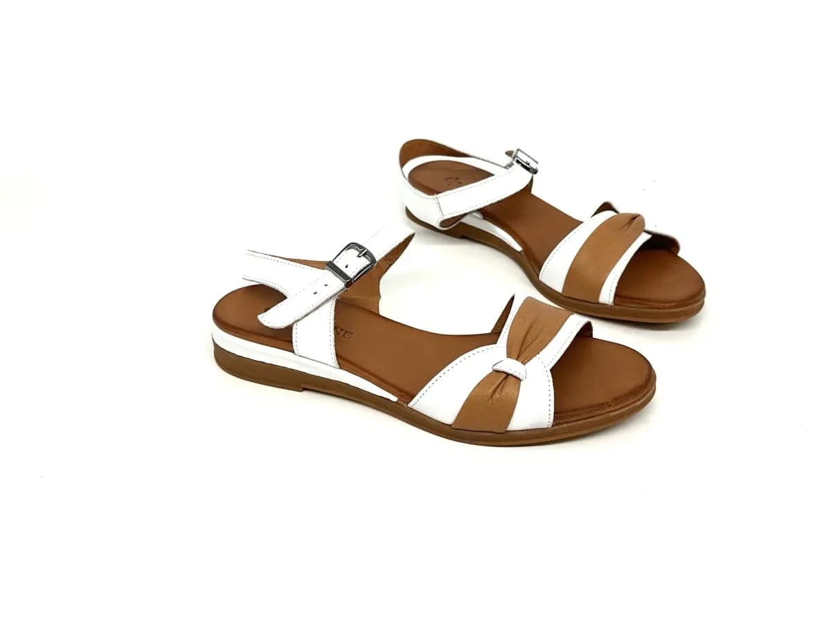 Sandali donna Daphne in pelle bicolore cuoio e bianco con cinturino regolabile
