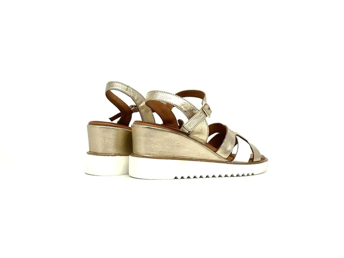 Sandali donna Daphne in pelle platino con zeppa leggera e cinturino regolabile - 2