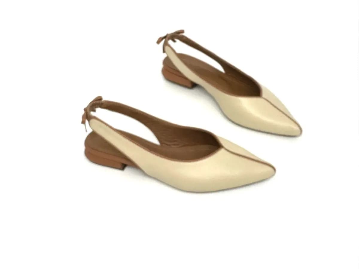 Chanel donna Daphne in pelle beige con punta affusolata e cinturino posteriore - 2
