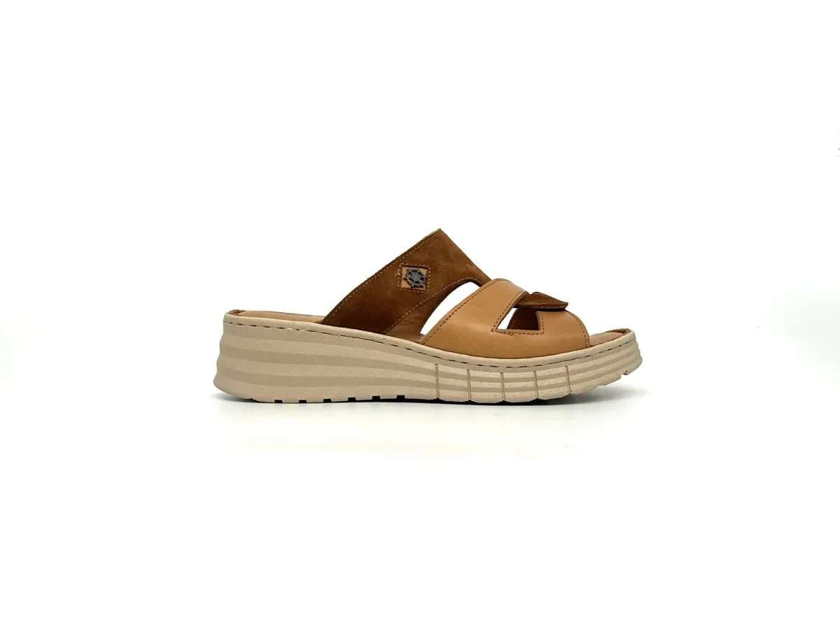 Ciabatte donna Daphne in pelle cuoio e beige con zeppa e sottopiede soffice - 4
