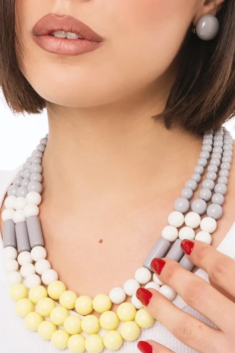 Collana girocollo con sfere in acrilico | MYA ACCESSORIES - 4