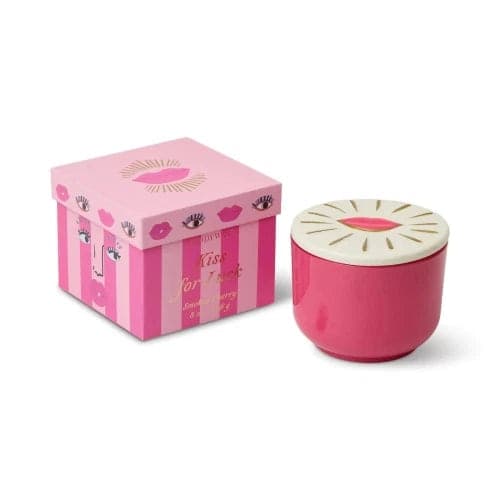 Candela Charmed da 226 g (8 oz) in vetro rosa con coperchio a forma di labbra - Ciliegia affumicata - 2