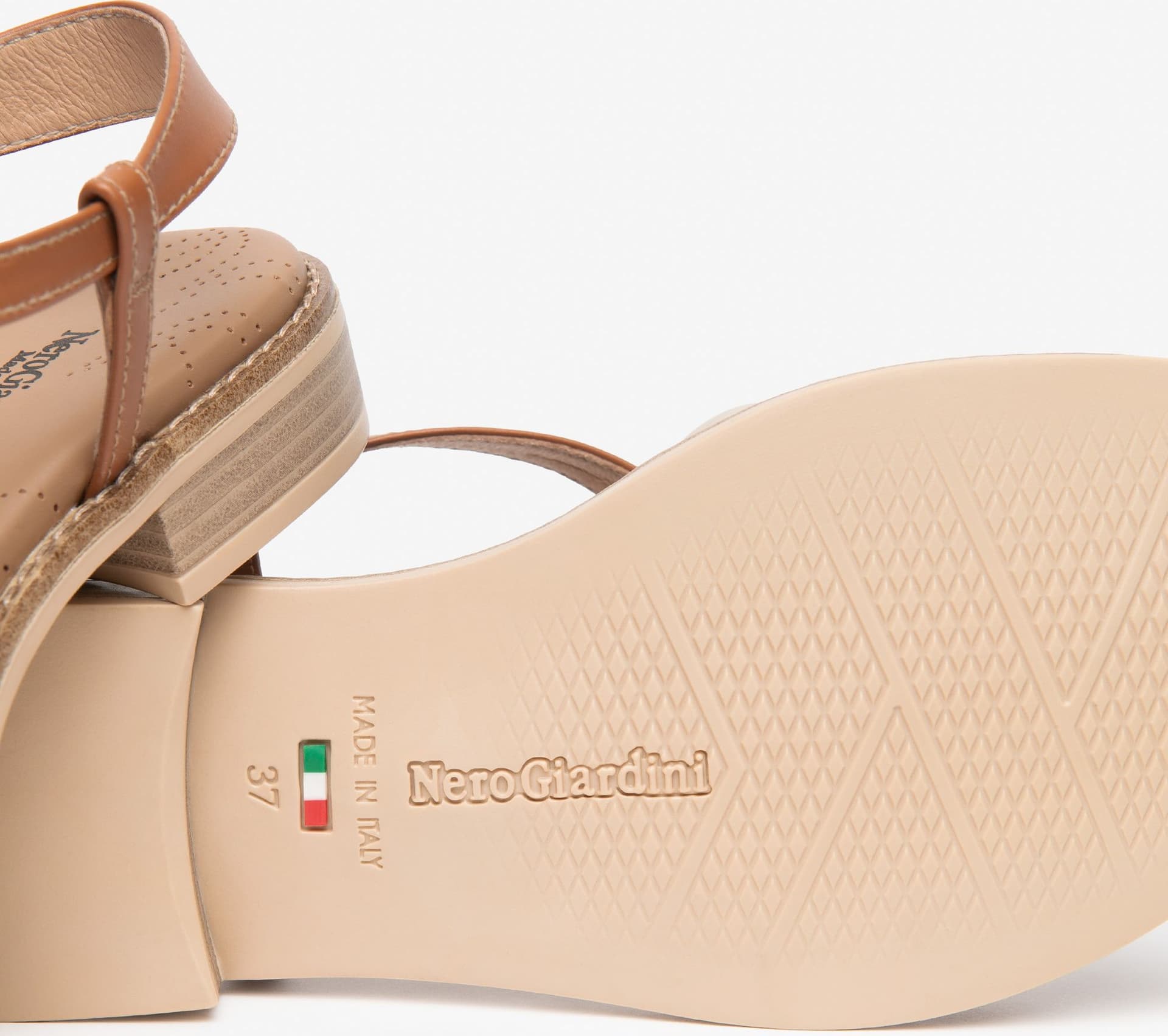 Nero Giardini sandali donna in pelle e tessuto tecnico col. lino E615890D453 - 4