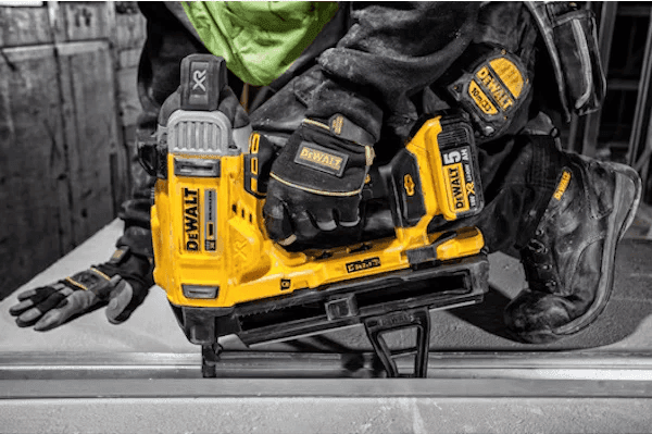 CHIODATRICE BATTERIA P-CEMENTO DCN890P2-QW 'DEWALT' - 4