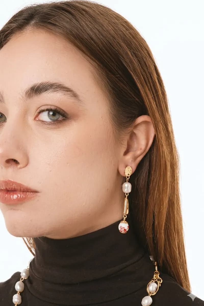 Orecchini pendenti con perla in ceramica | MYA ACCESSORIES - 3