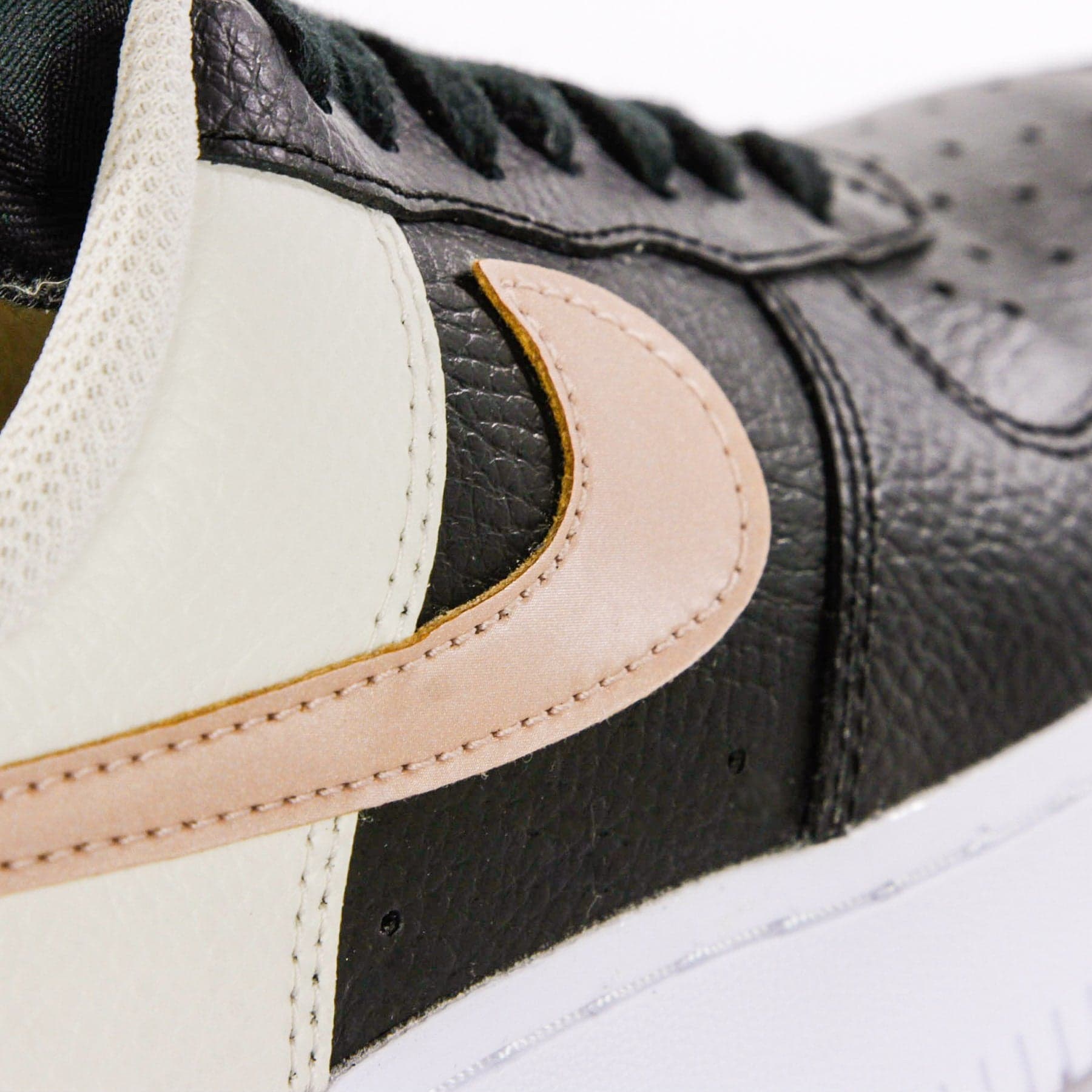 Nike Scarpa Bassa Donna W Air Force 1 '07 Black/mtlc Red Bronze/lt Orewood Brn - 12