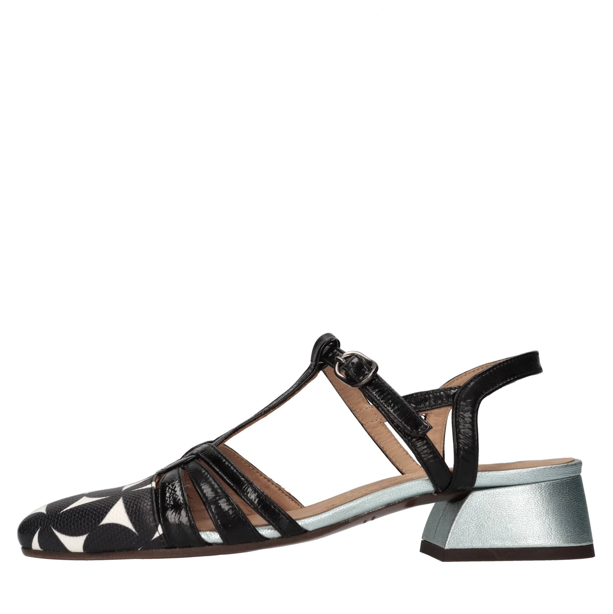 Chie Mihara  Scarpe con Tacco Nero