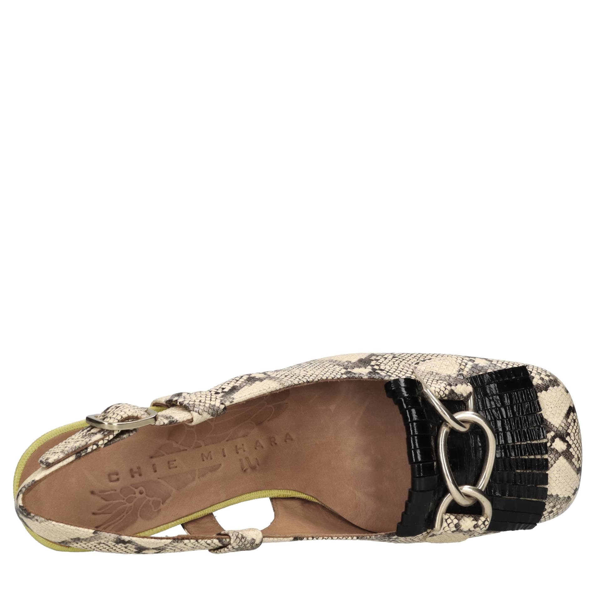 Chie Mihara  Scarpe con Tacco Beige - 5