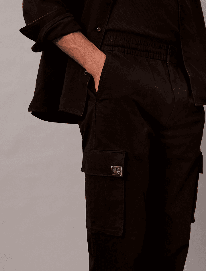 calvin klein pantalone cargo skinny nero - 3