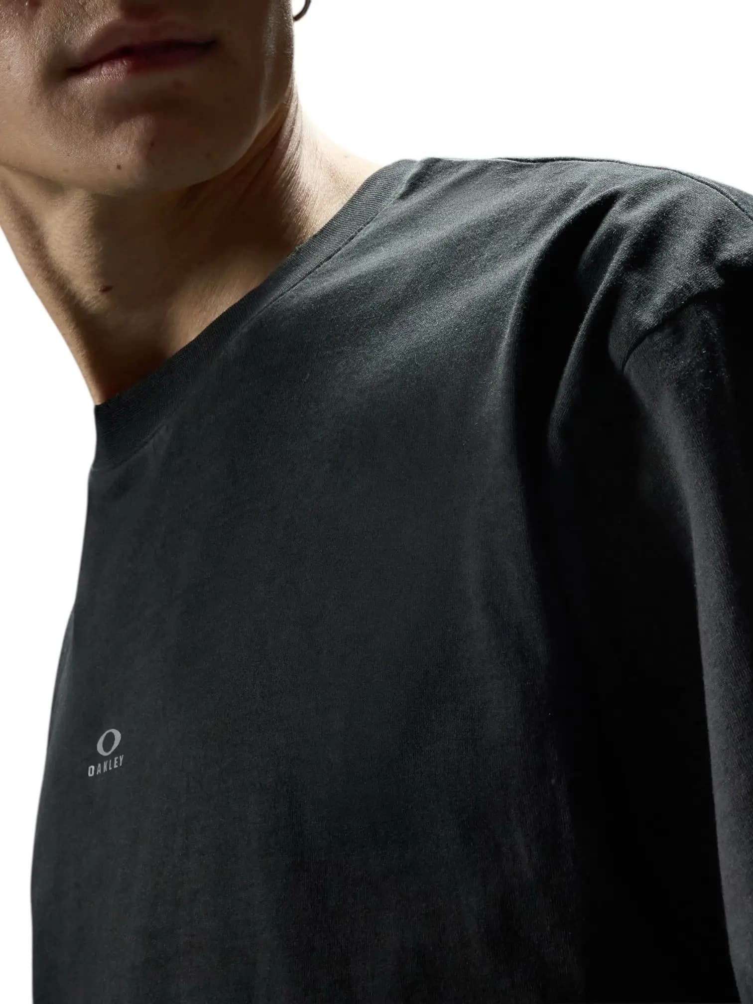 OAKLEY Oakley Latitude veil t-shirt boxy fit - pitch black - 4