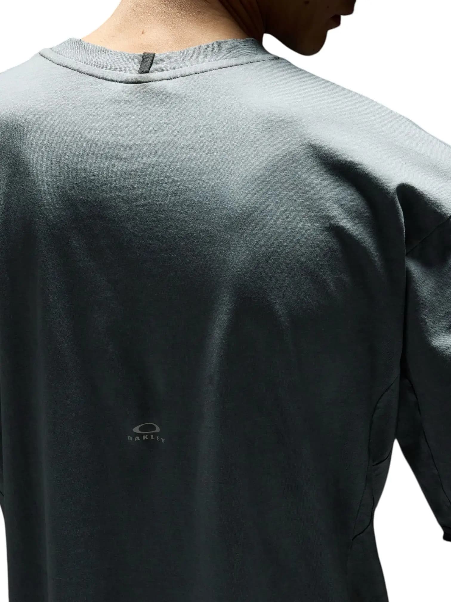 OAKLEY Oakley Latitude veil t-shirt boxy fit - cement - 4