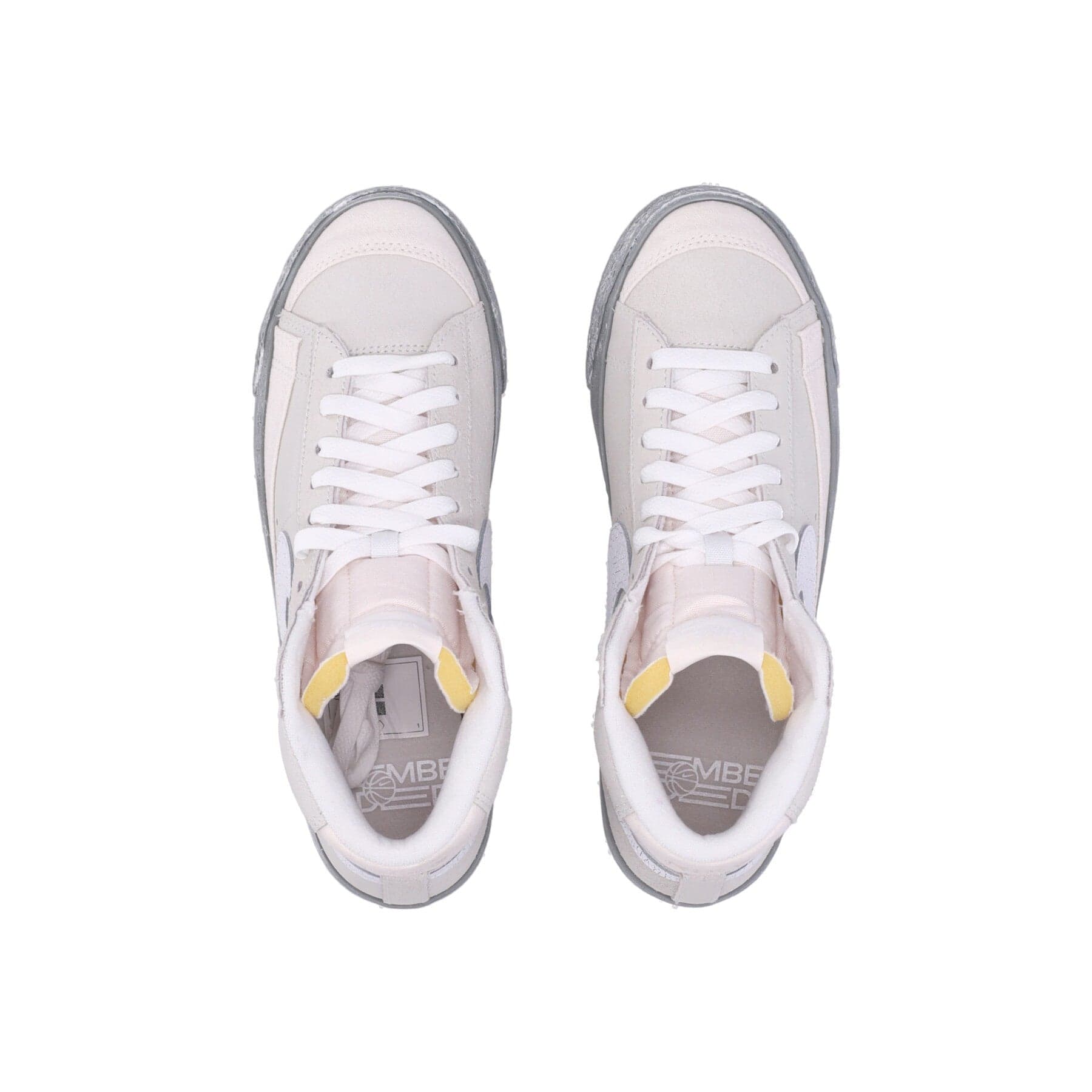Nike Scarpa Alta Uomo Blazer Mid 77 Se Summit White/white/phantom/mica Green - 6