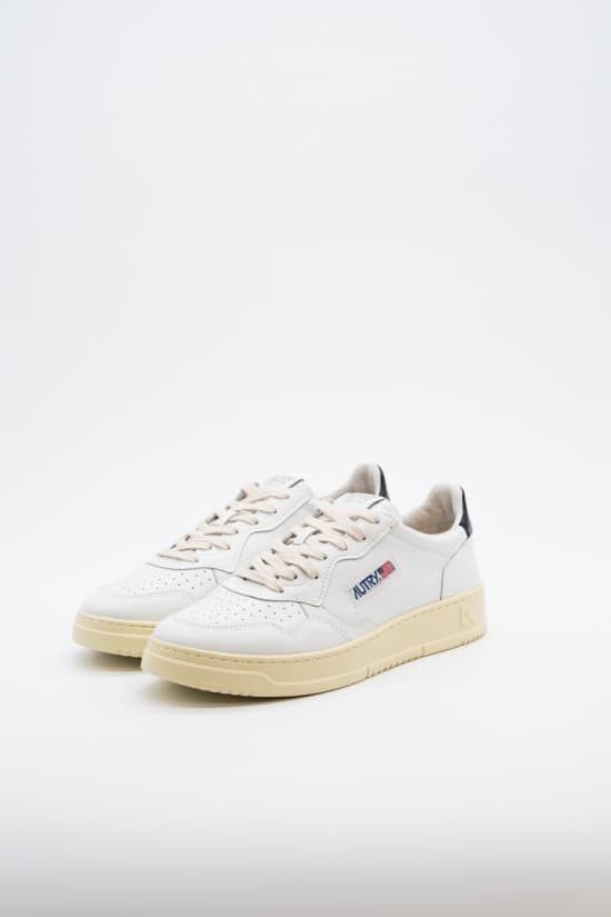 AUTRY Autry Medalist Low Uomo – Sneakers in Pelle Bianca e Nera - 2