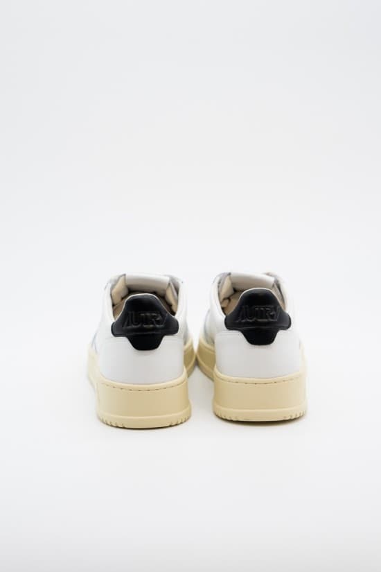 AUTRY Autry Medalist Low Uomo – Sneakers in Pelle Bianca e Nera - 4