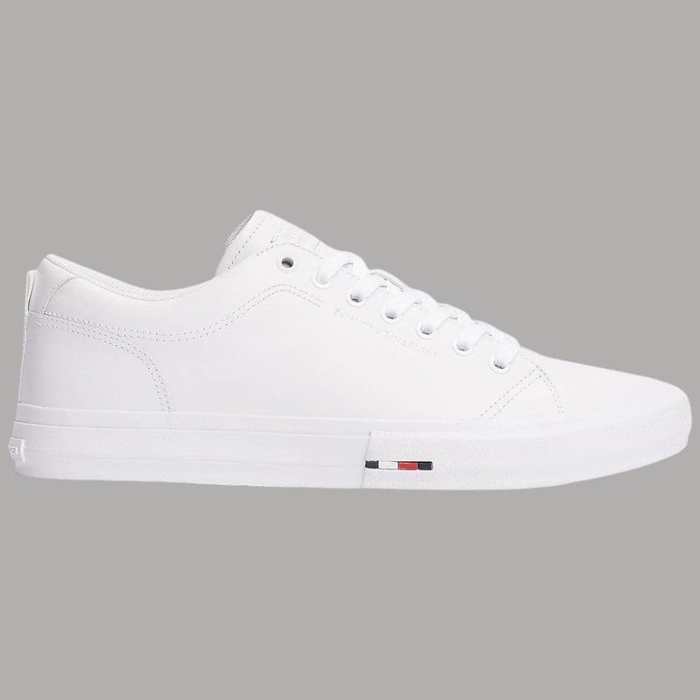 Tommy Hilfiger sneakers in pelle con suola vulcanizzata e dettaglio iconico