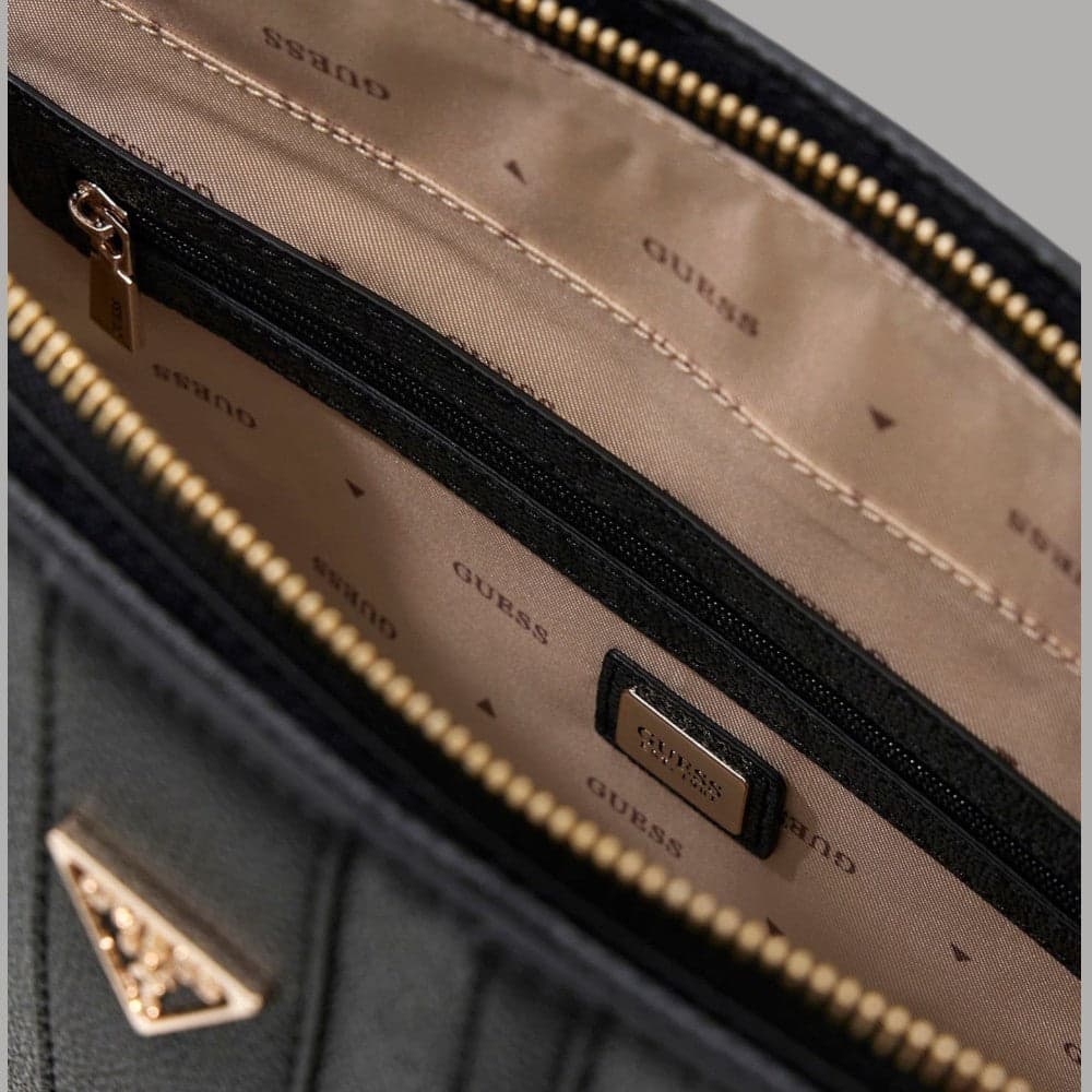 Guess Borsa Shopper Noelle Similpelle Nero con Logo Dorato e Charm Removibile - 4