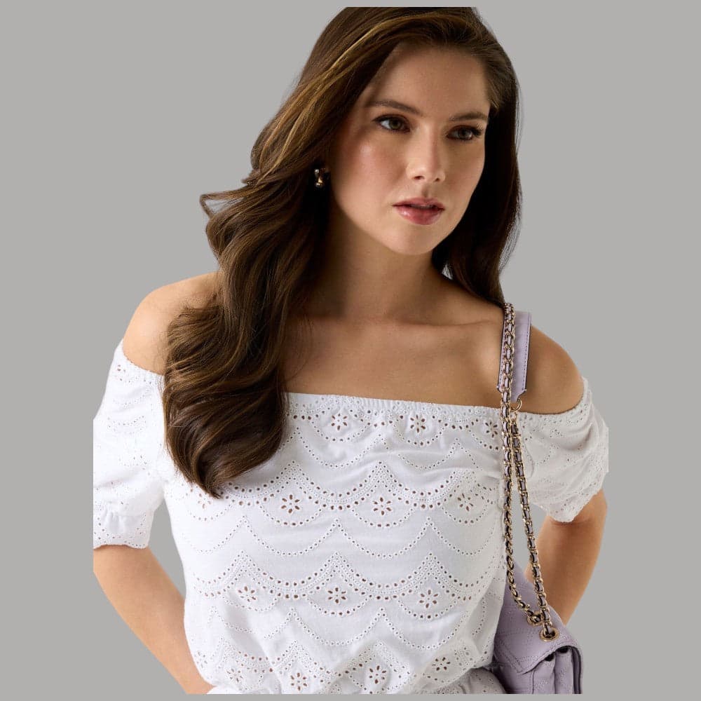 Top Guess in Cotone con Scollo a Barca e Occhielli Eleganti - 4