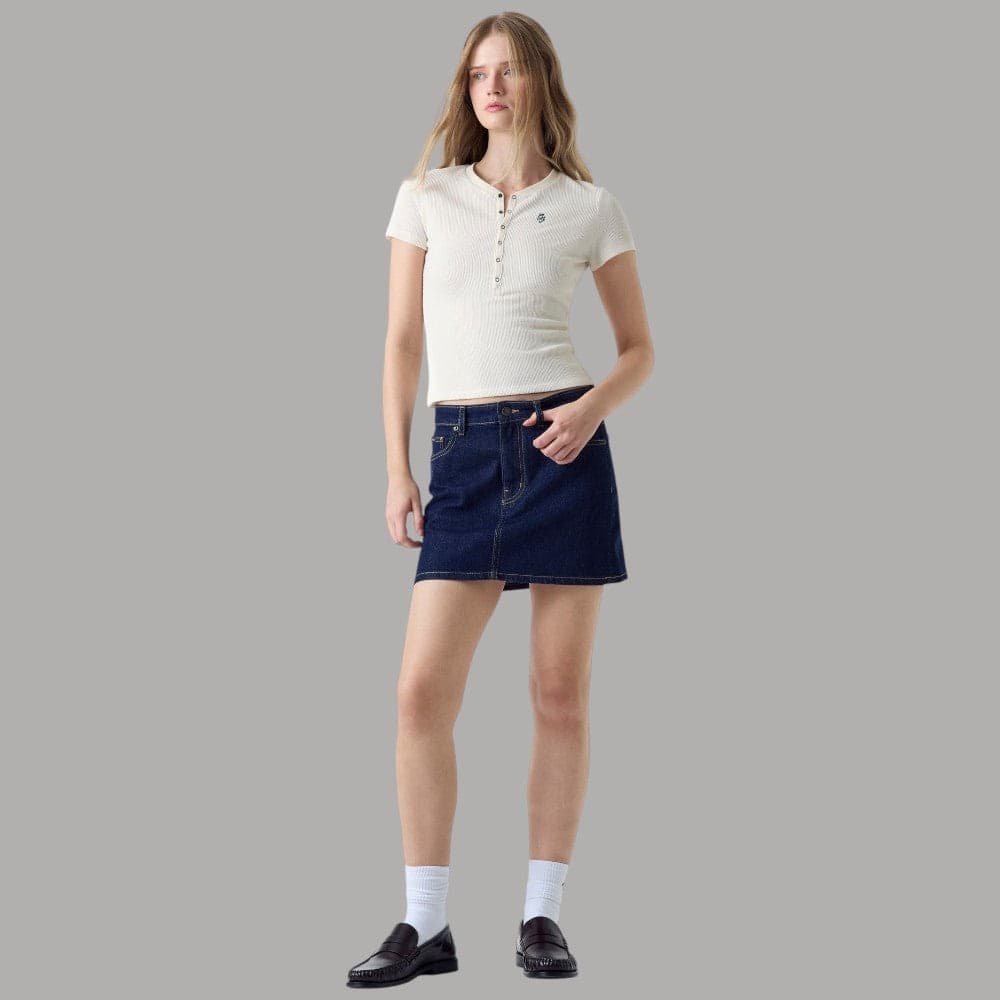 T-shirt Guess GJ Serafino Cropped Quadretti con Bottoni e Logo - 2