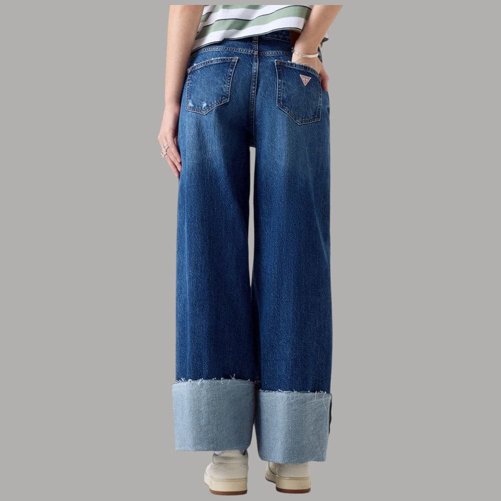Jeans Guess GJ Risvolto: Stile Casual Chic e Comfort Moderno - 3