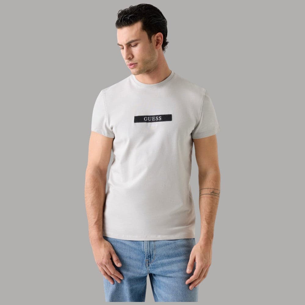 Maglietta Slim Uomo Guess con Logo in Cotone Elasticizzato - 12
