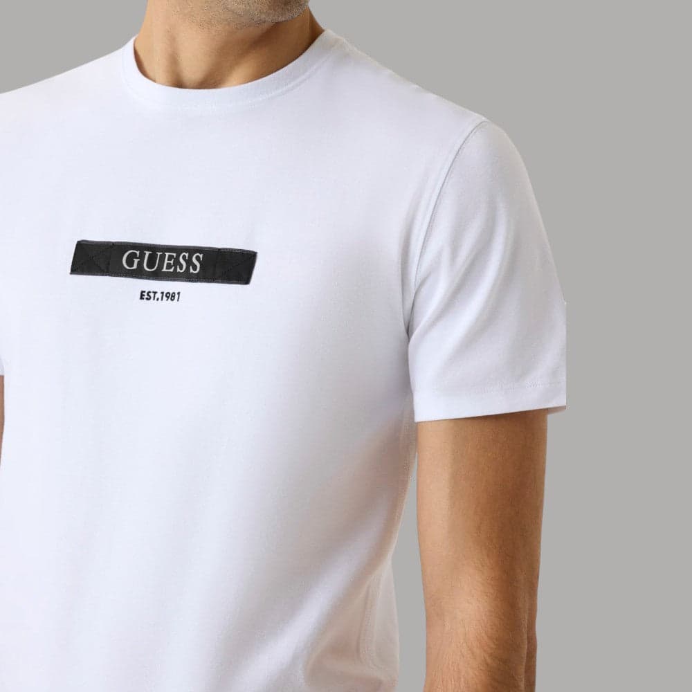 Maglietta Slim Uomo Guess con Logo in Cotone Elasticizzato - 10