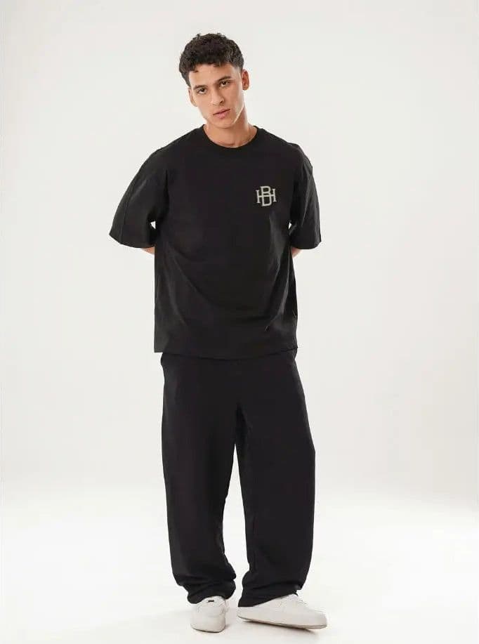 T-shirt Nera Signature Boxy Cotone Italiano Comfort e Stile - 2