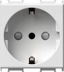 PRESA SCHUKO/ITA P30+KS2P+E 16A 250V~ 2M P