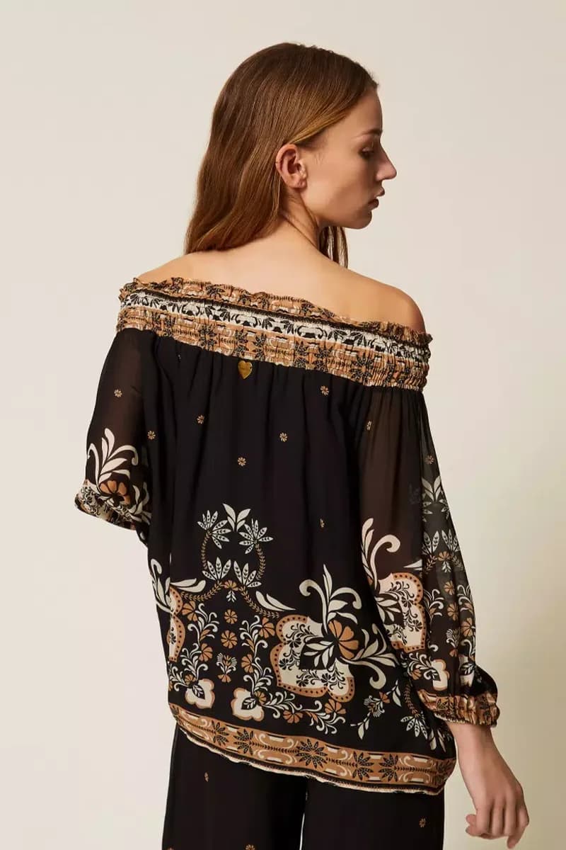 Blusa fantasia scollo barca con nappine | TWINSET - 2