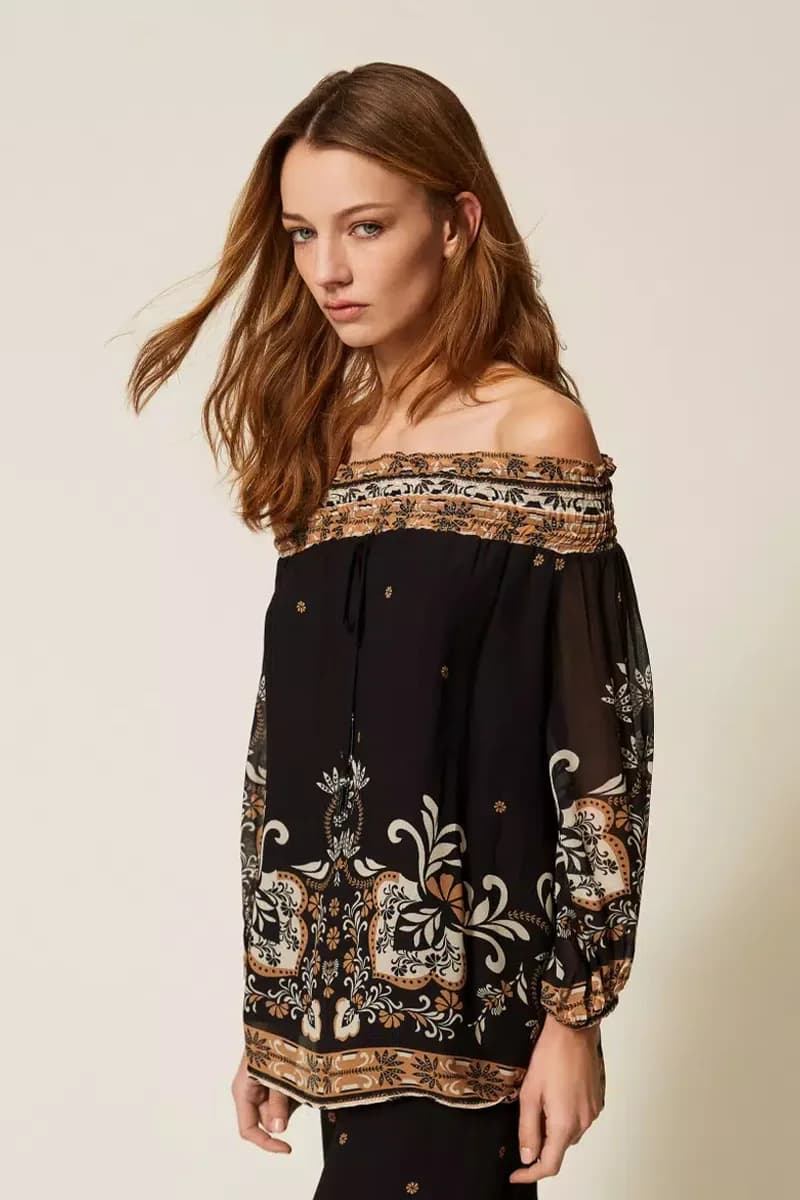 Blusa fantasia scollo barca con nappine | TWINSET - 3