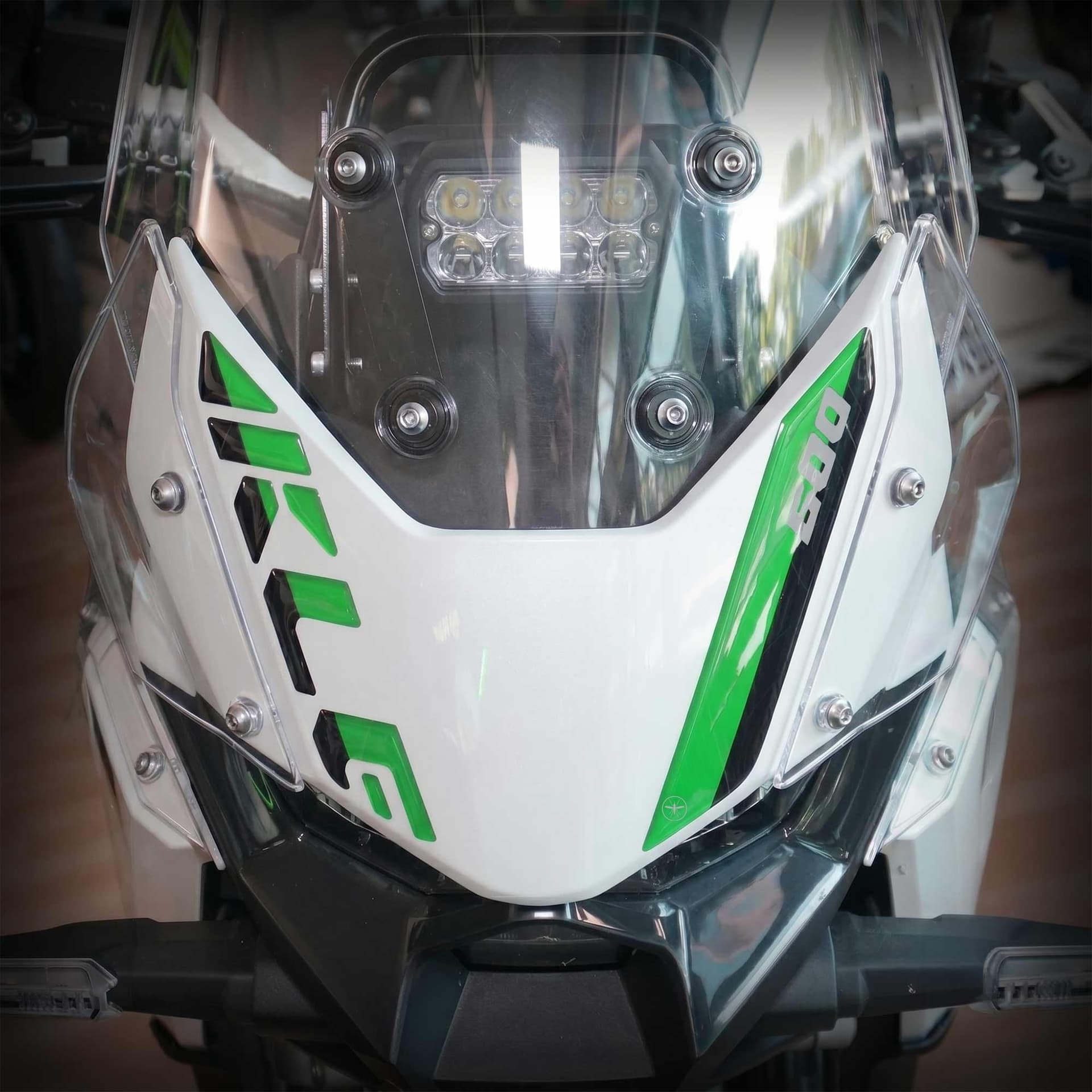 Adesivo 3D Protezione Muso Frontale moto compatibile con Kawasaki KLE500 - 7