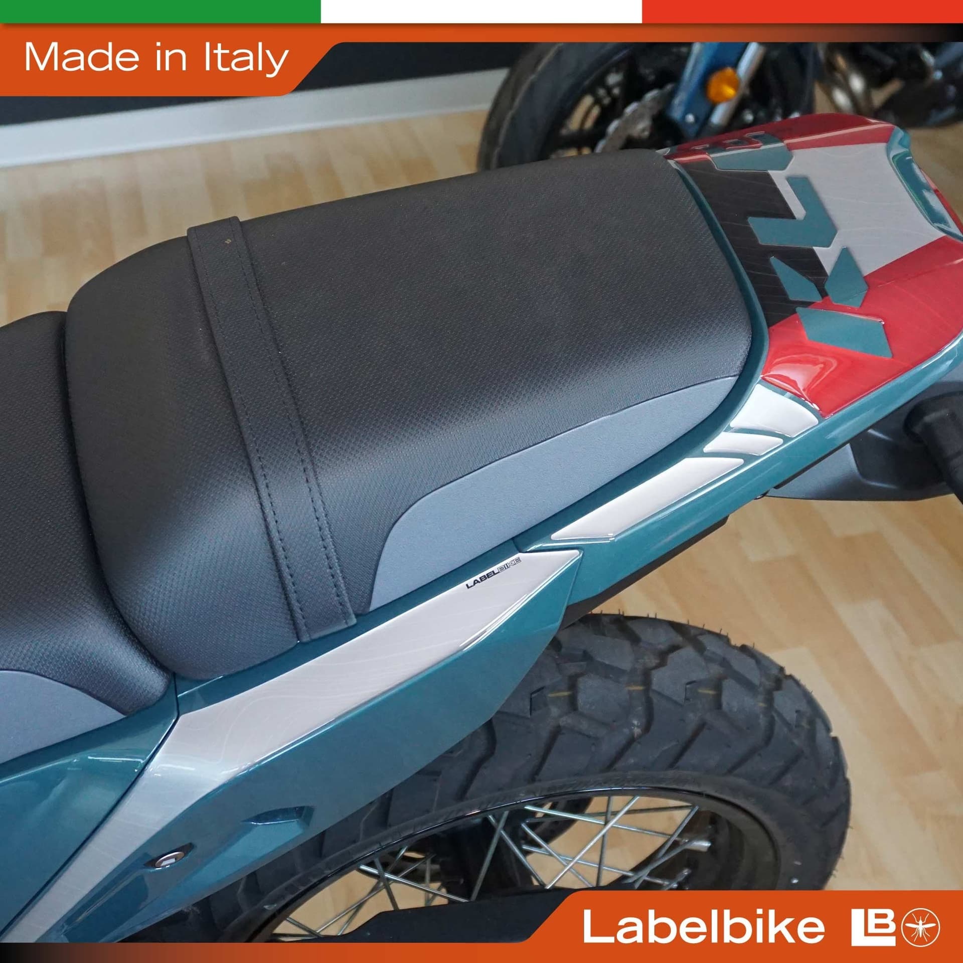 Adesivo 3D Protezione Codino moto compatibile con Kawasaki KLE500 2026 - 4
