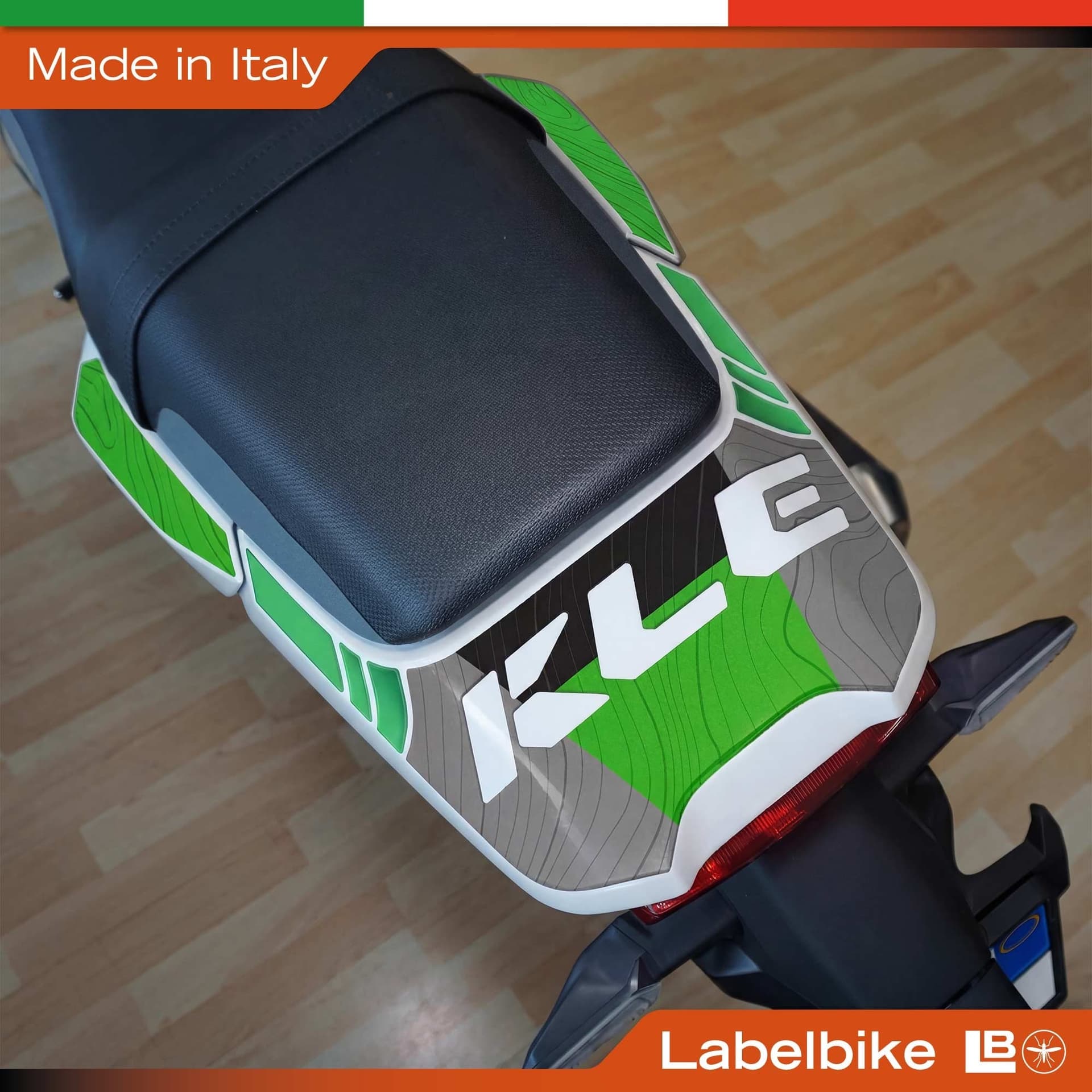 Adesivo 3D Protezione Codino moto compatibile con Kawasaki KLE500 2026 - 10