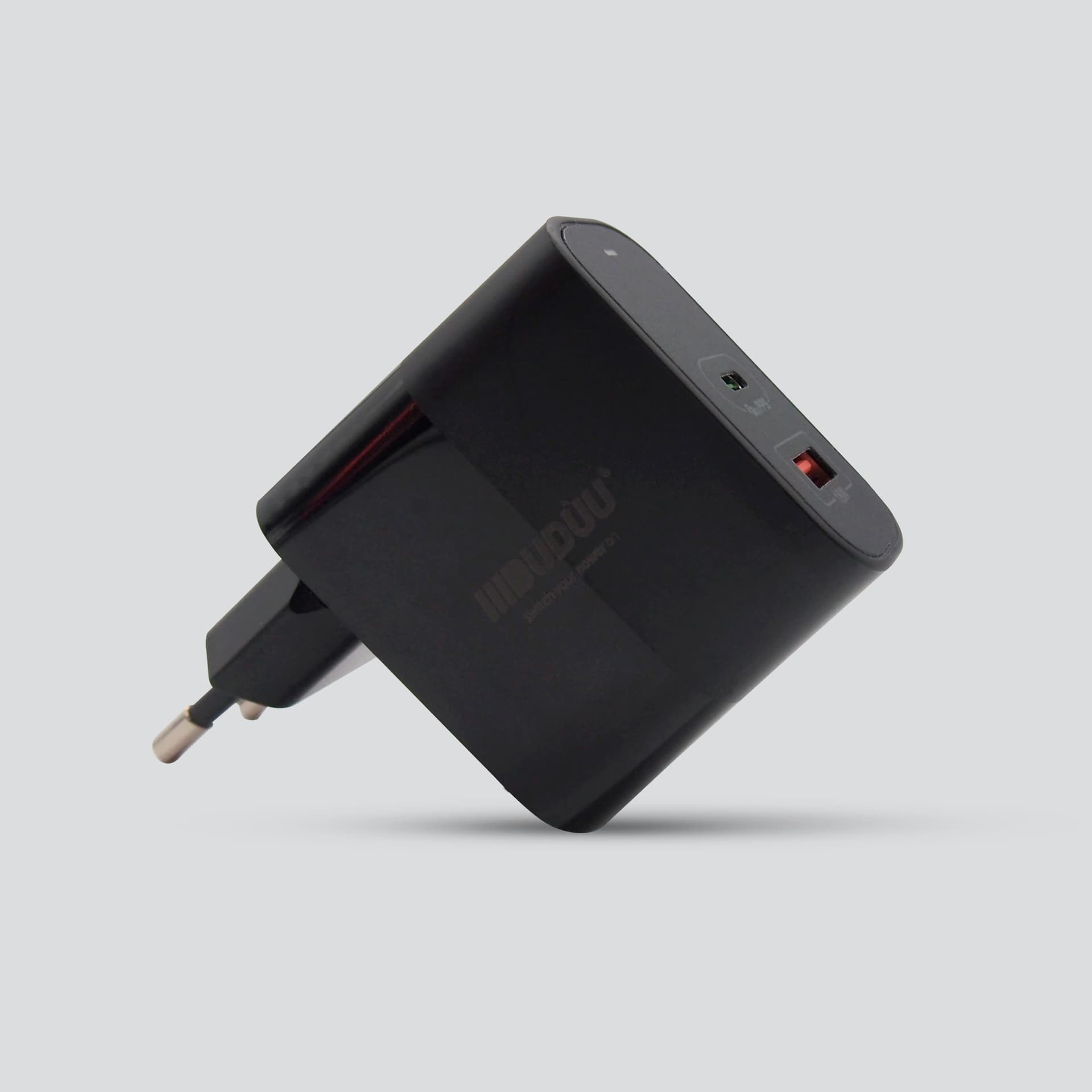 Alimentatore GAN 65W Type-C e USB presa Italiana - 5
