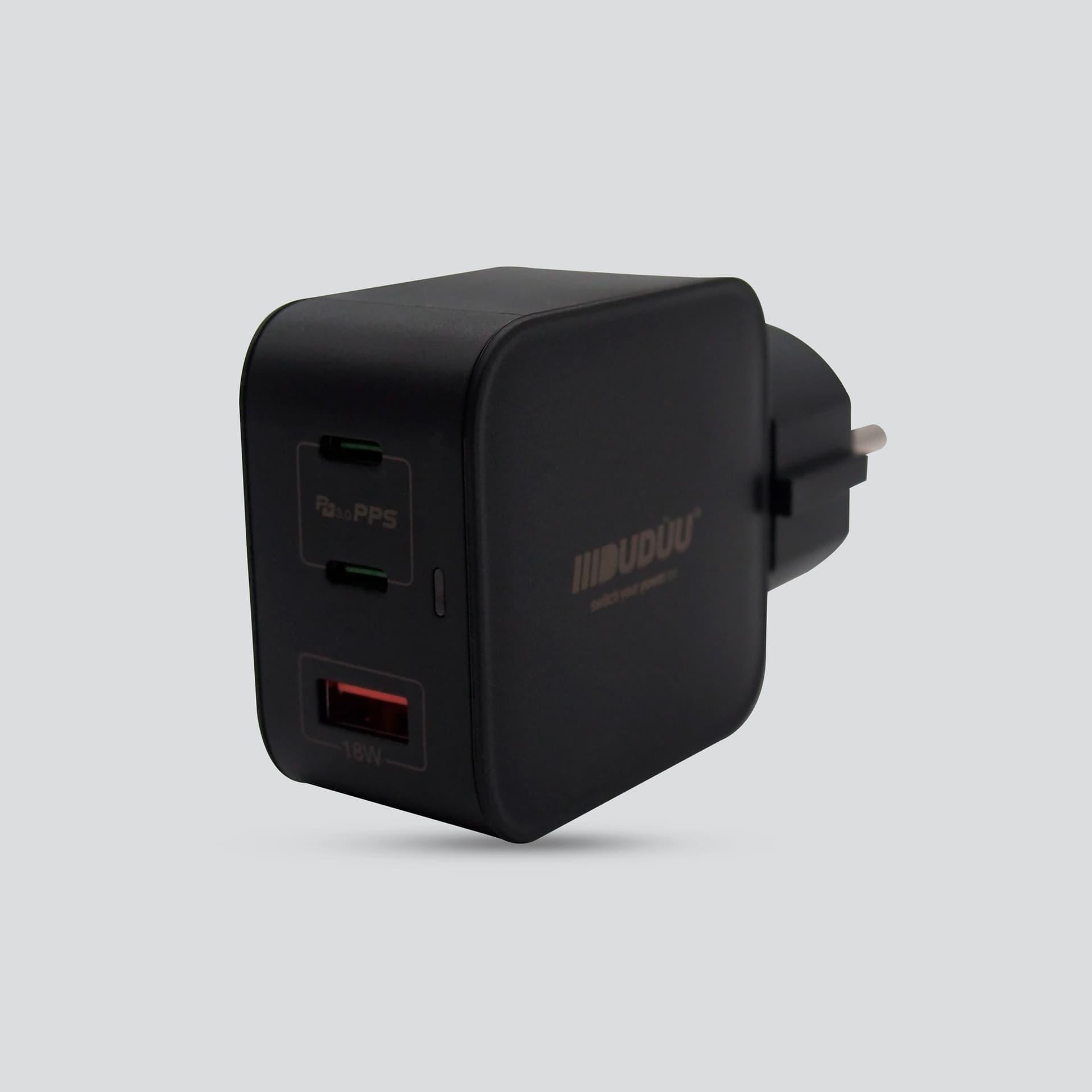 Alimentatore GAN 65W 2 TYPE-C e 1 USB EU - 4