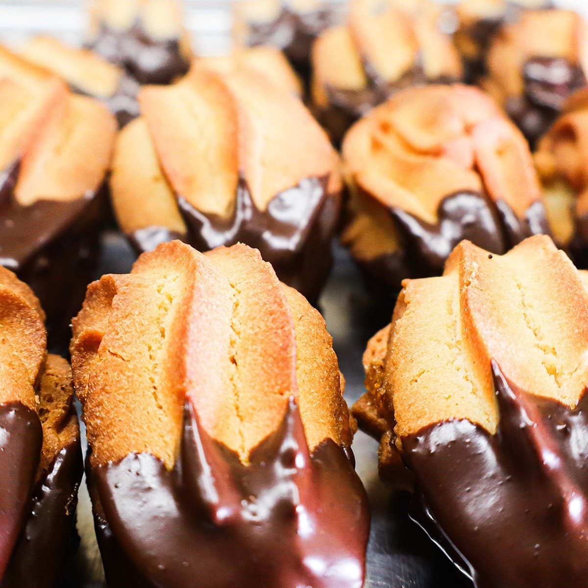 Biscotti al Burro Ripieni con Crema alle nocciole - 2