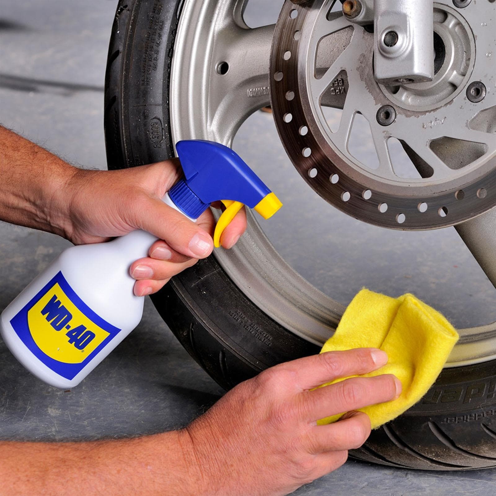 Sbloccante spray wd40 5 lt con dispenser azione lubrificante svitol tanica lattina - 3