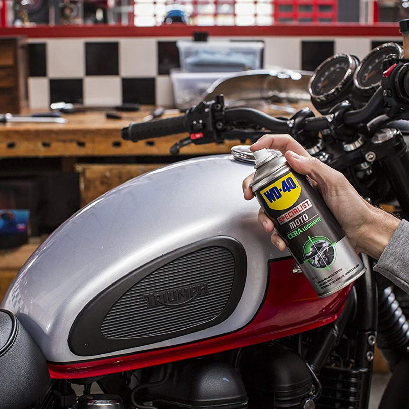 Wd-40 cera lucidante spray moto ml 400 specialist finitura lucida facile applicazione - 2