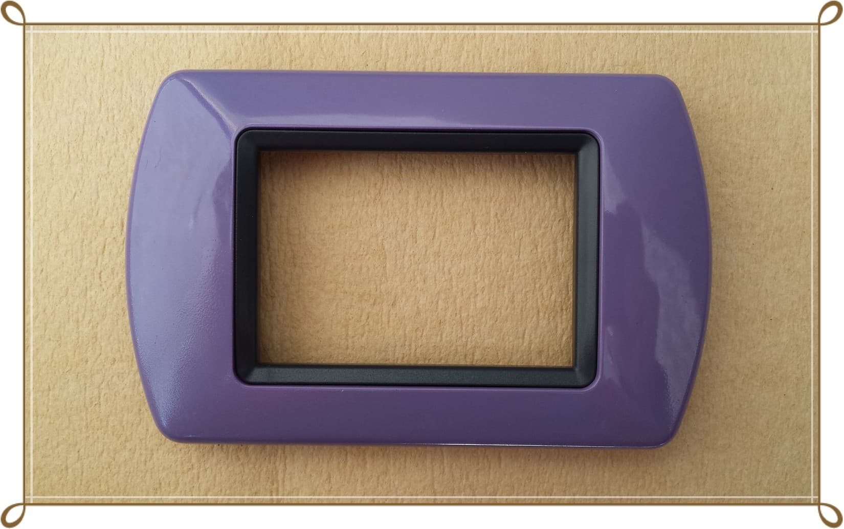 PLACCHE COMPATIBILI LIVING INTERNATIONAL COLORATE IN ABS PER SCATOLE RETTANGOLARI  SERIE GLAMOUR - 42