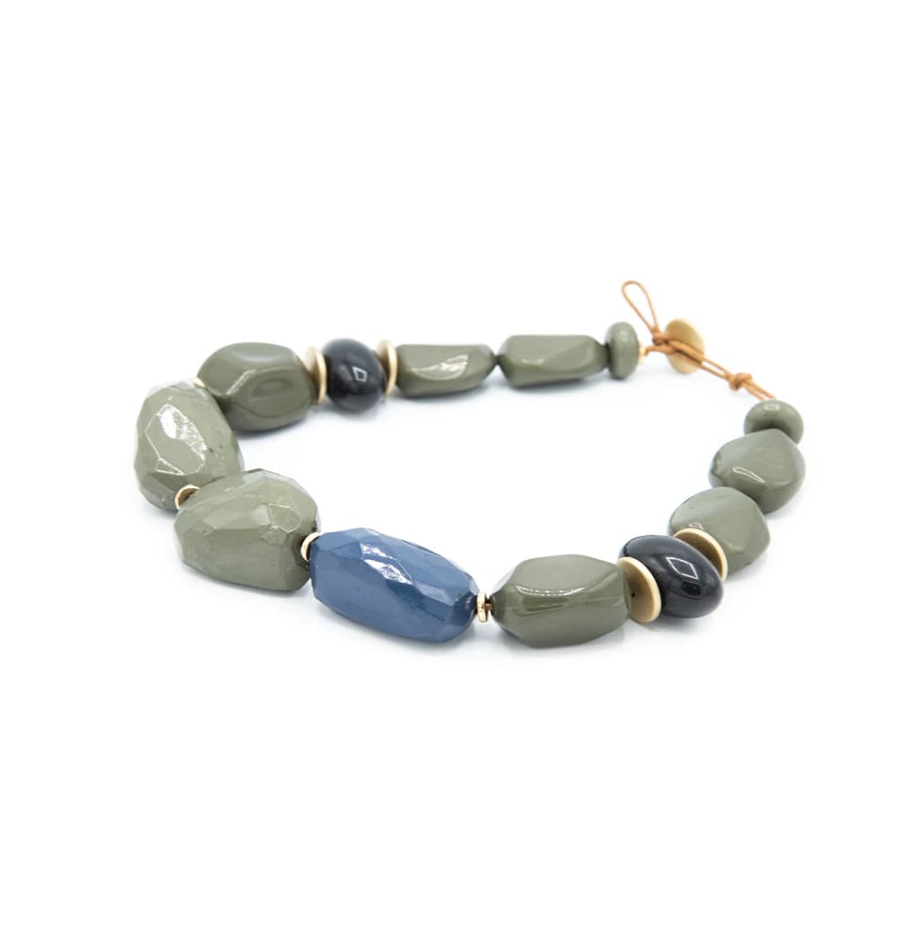 Collana con pietre colorate - 3