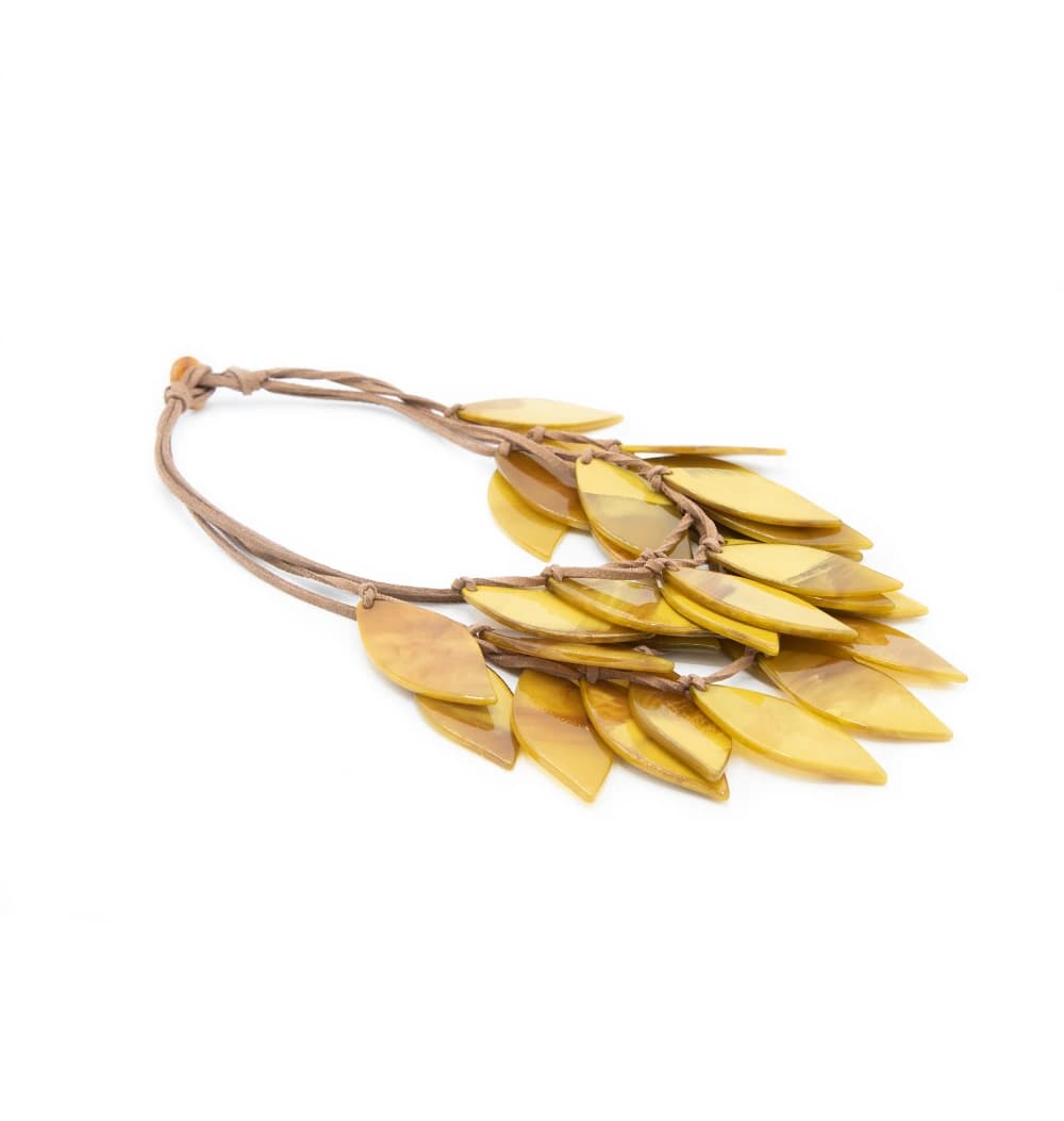 Collana in resina foglie - 2