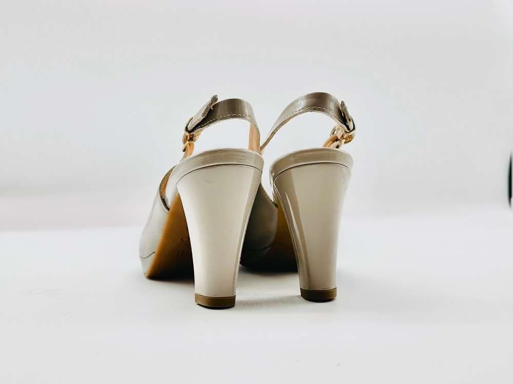 IGI &amp; CO.. Slingback con plateau in vernice beige - 4