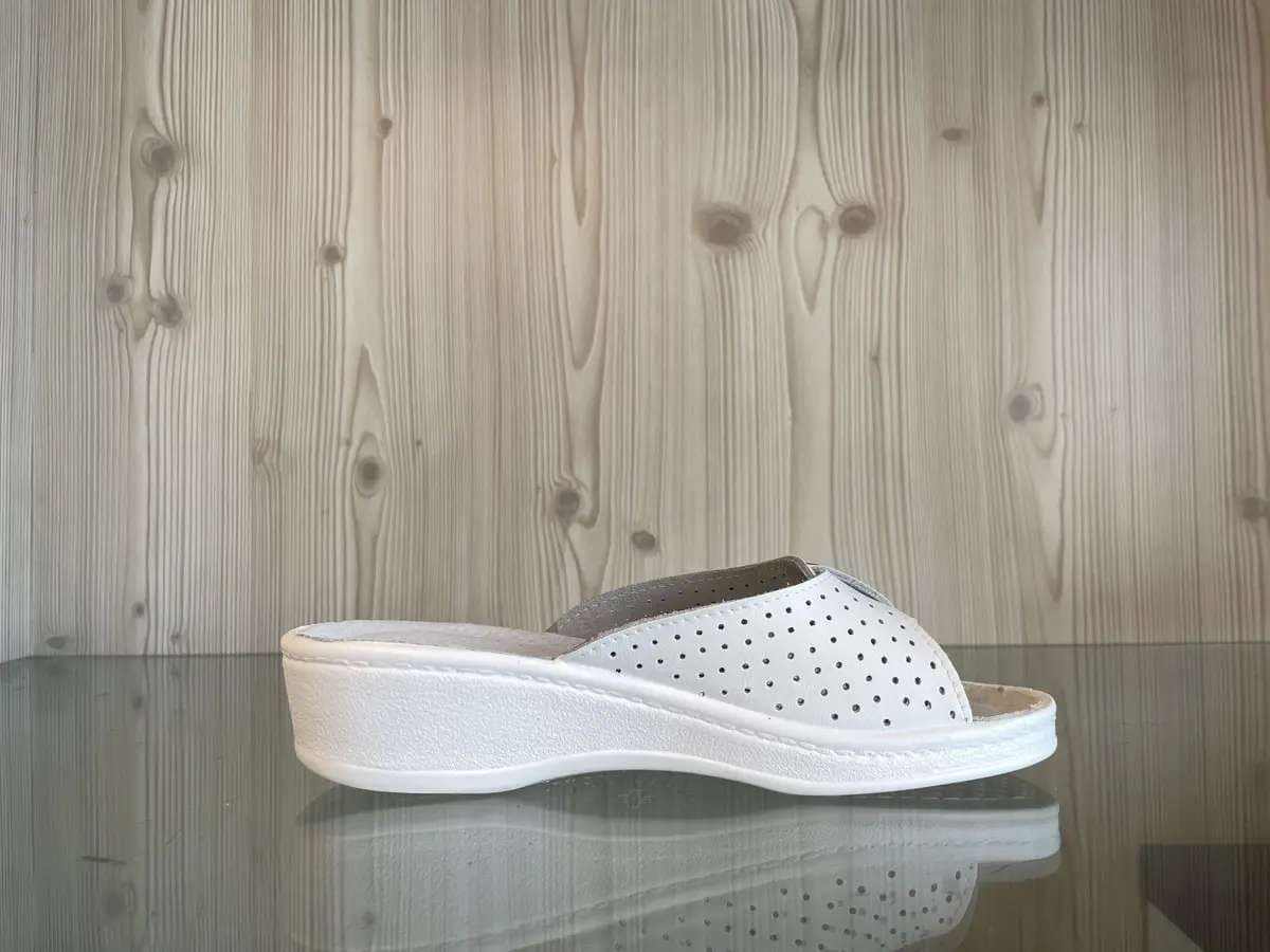 Sanital Light ciabatte sanitarie donna aperte pelle forata bianca fibbia - 5