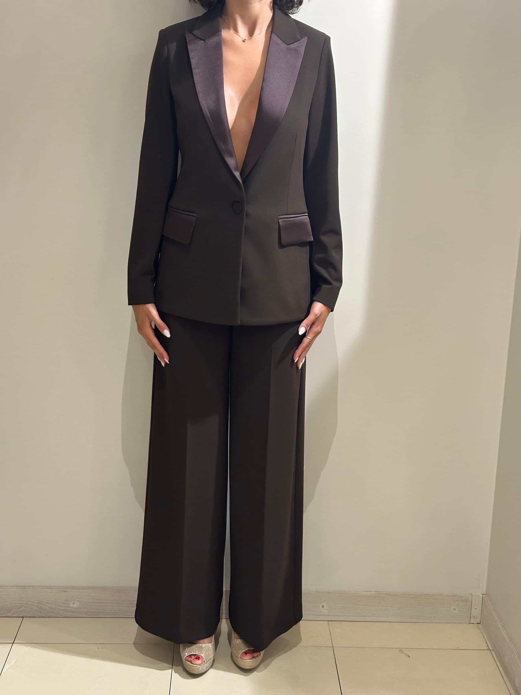 Pantalone con piega largo - 2