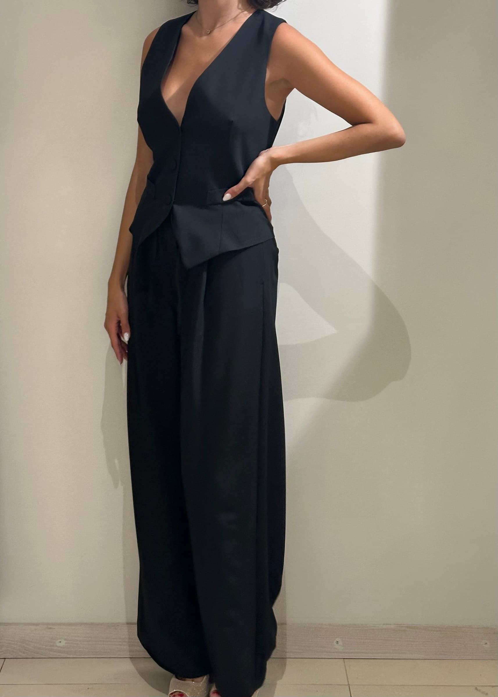 Gilet basic in grigio o nero - 12