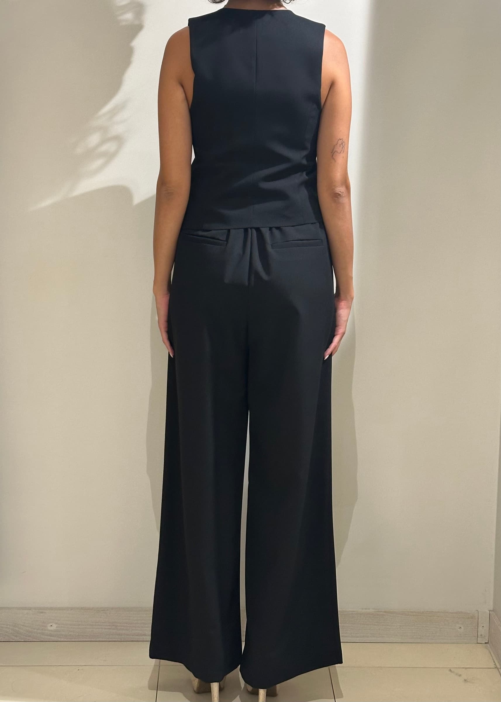 Gilet basic in grigio o nero - 16