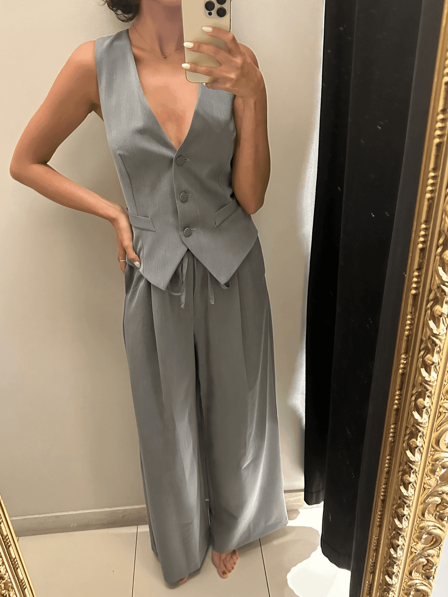 Gilet basic in grigio o nero - 8