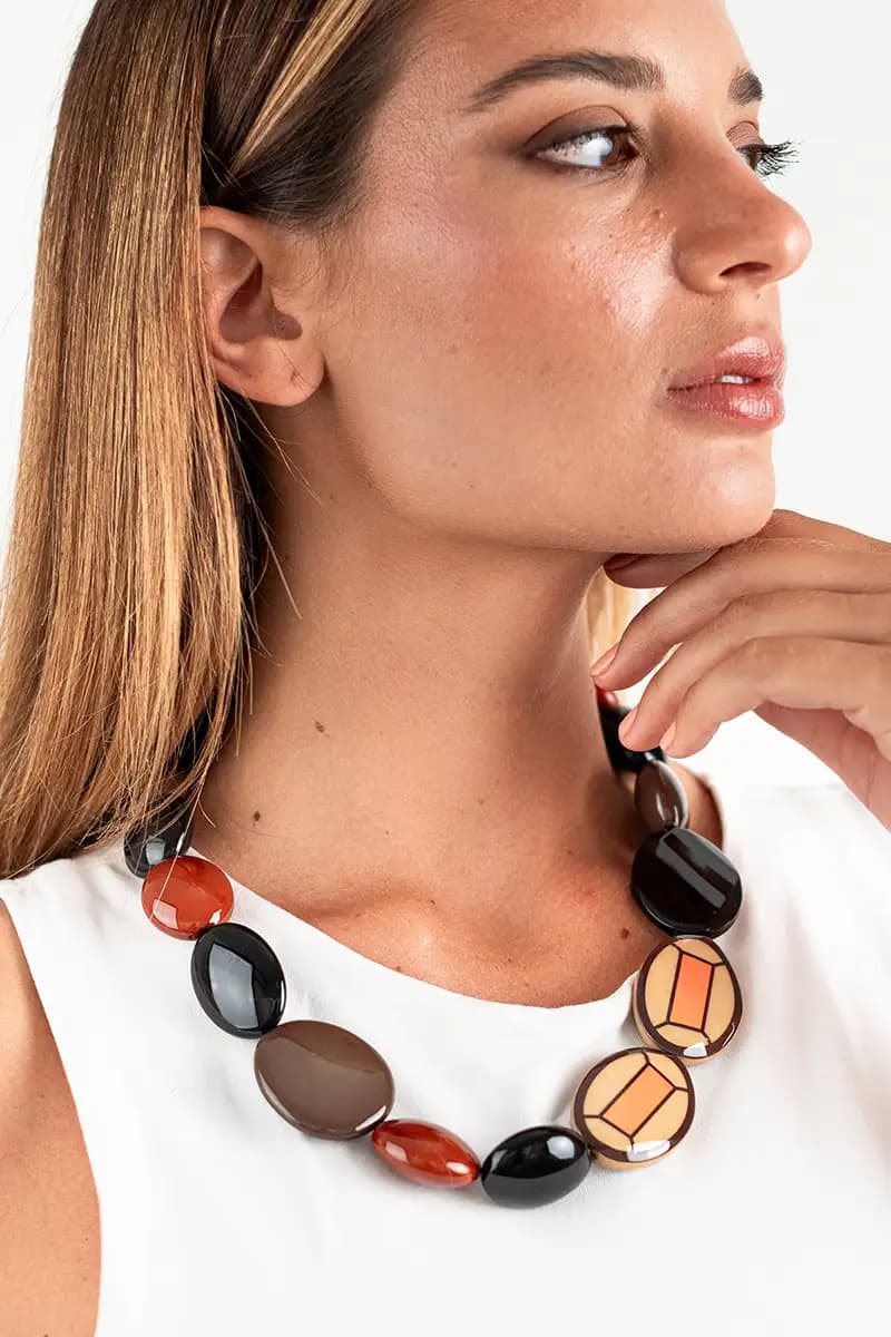MYA ACCESSORIES | Collana in acrilico retrò - 3