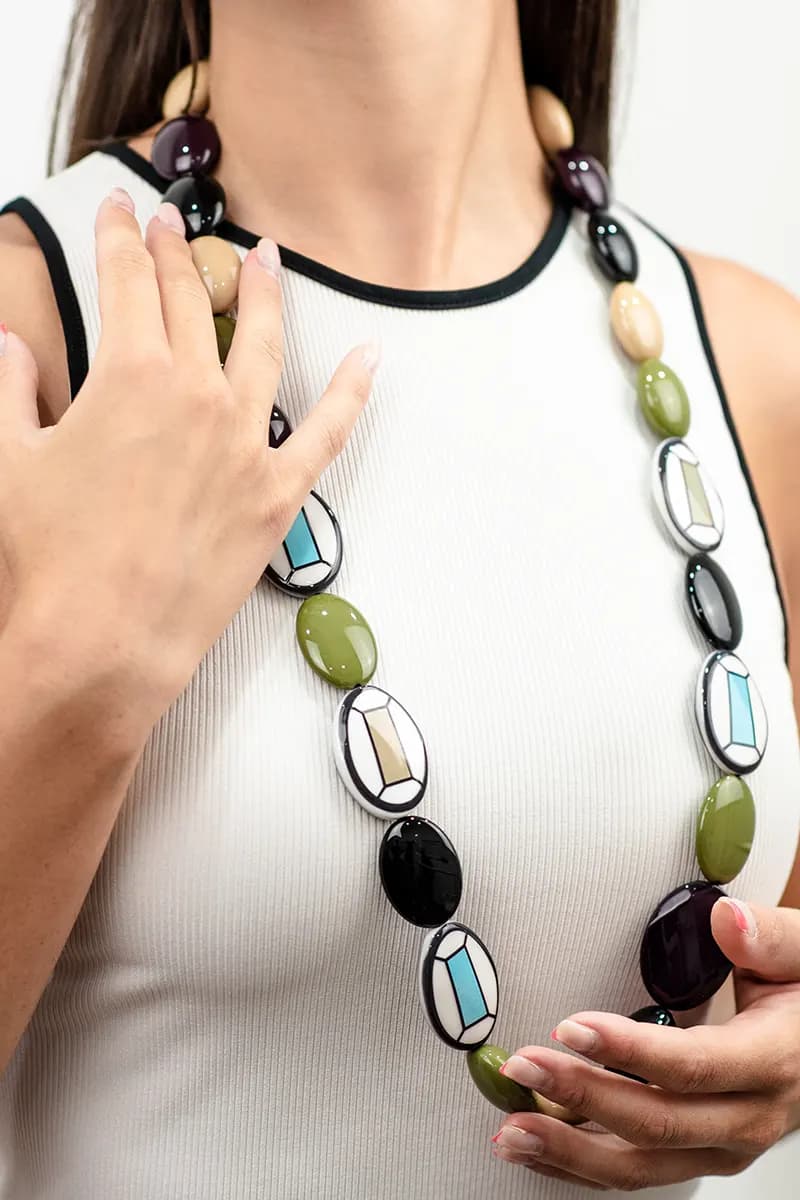 MYA ACCESSORIES | Collana lunga in acrilico retrò - 3